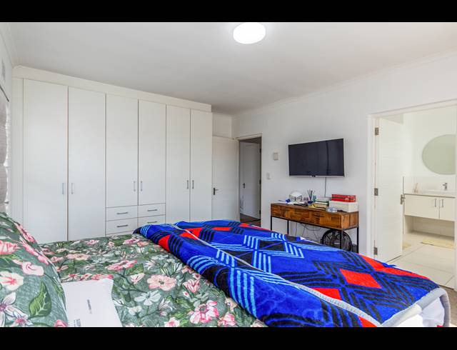 4 BEDROOM FREESTANDING FOR SALE IN SUNNINGDALE
